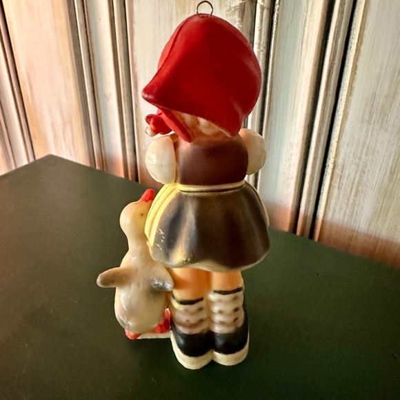 VINTAGE, KURT S ADLER, COLORFUL, PLASTIC HUMMEL LIKE CHRISTMAS ORNAMENT. 4 1/4”H - Picture 6 of 9